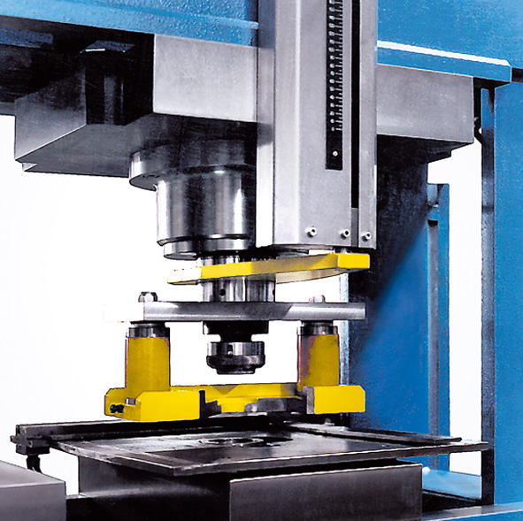 Motorized workshop stanchions L series with tonnes and presses moveable 300 from double to 80 head:
